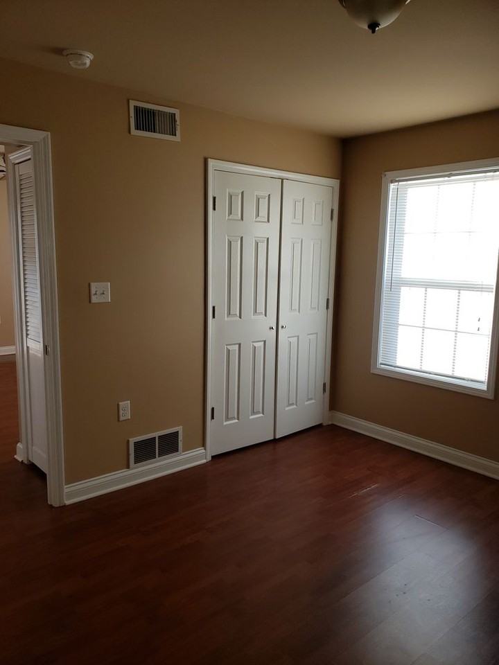 Legacy Place Apts - Photo 4 of 5