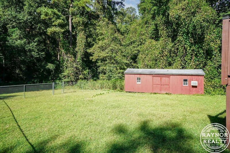 133 Madeline Ct - Photo 6 of 24