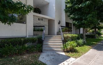 611 S 6th St #D - Photo 1 of 1