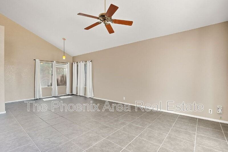 15007 S 40th St - Photo 6 of 42