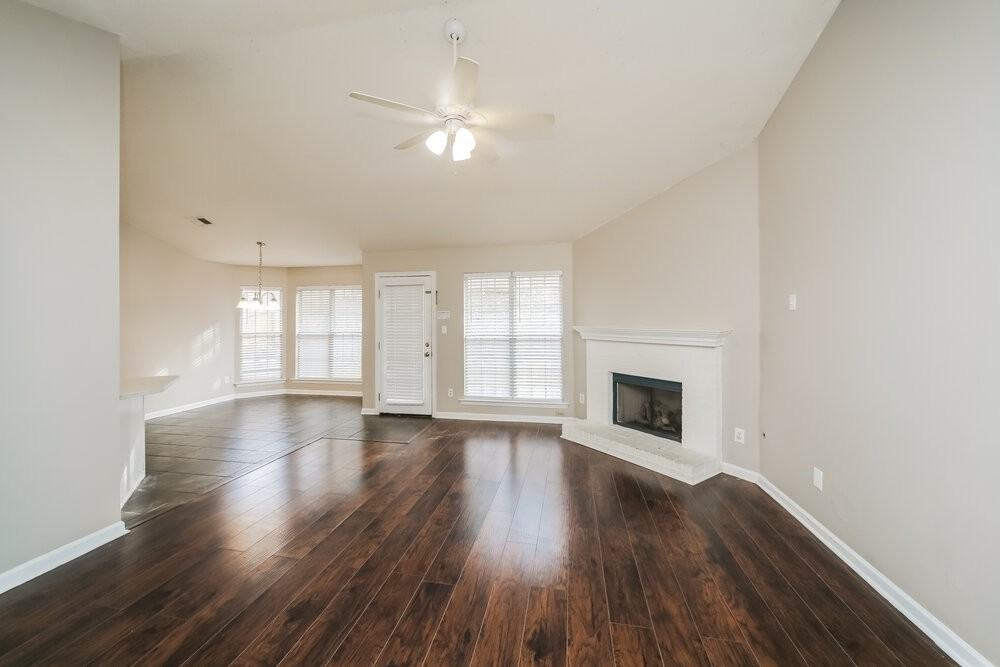 1403 Leery Cove - Photo 3 of 16