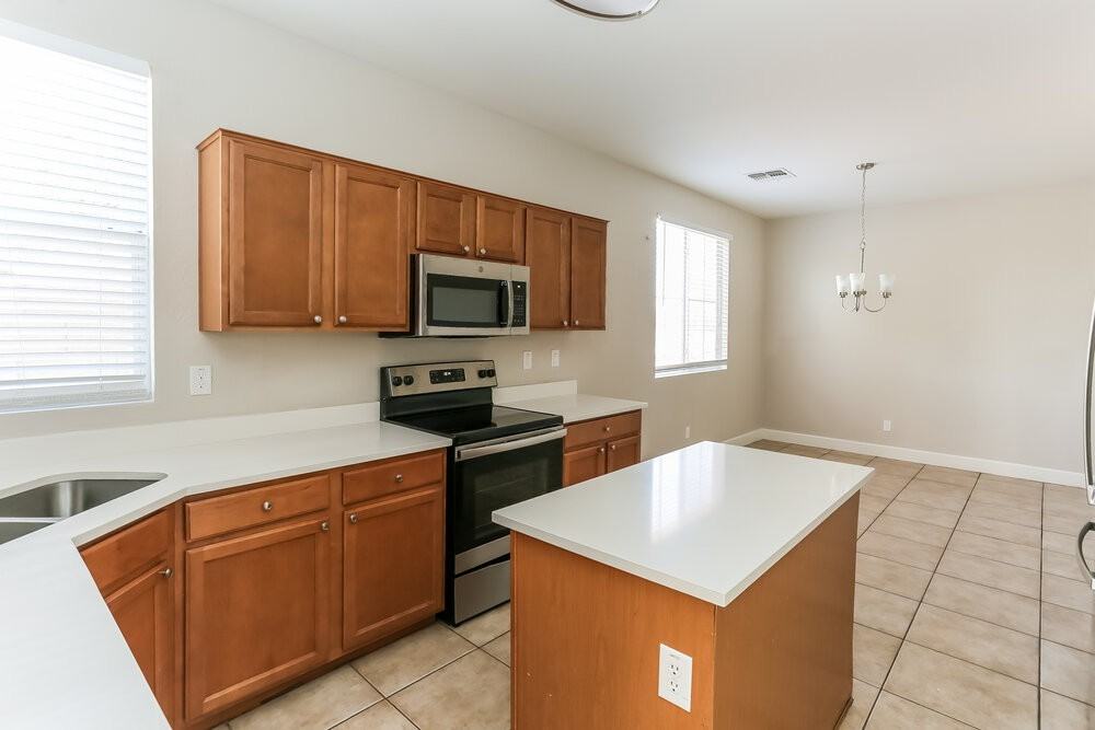 5132 W Fulton St - Photo 7 of 16