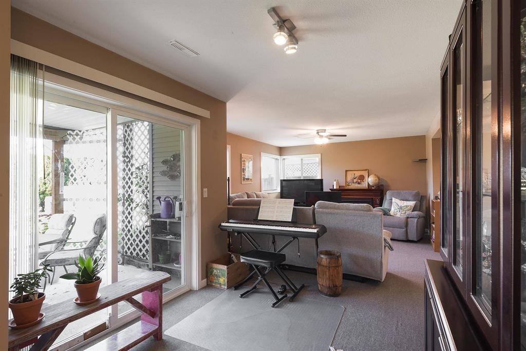 CQ 4+×2 For sale: 5713 57 Avenue, Red Deer, Alberta T4N4S2