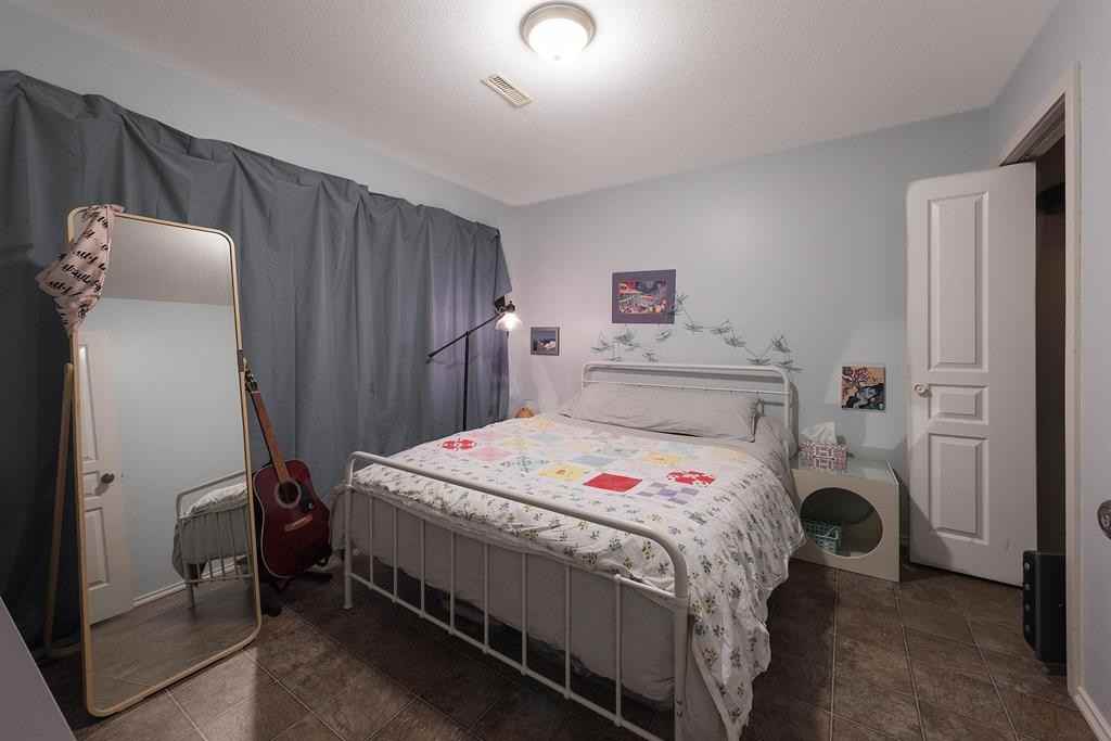 CQ 4+×2 For sale: 5713 57 Avenue, Red Deer, Alberta T4N4S2