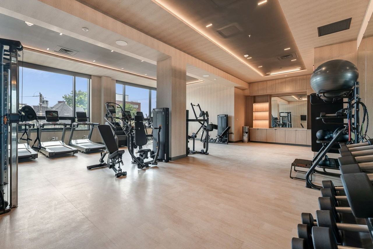 Bank Street Apartments at Burlington Square - Photo 7 of 44