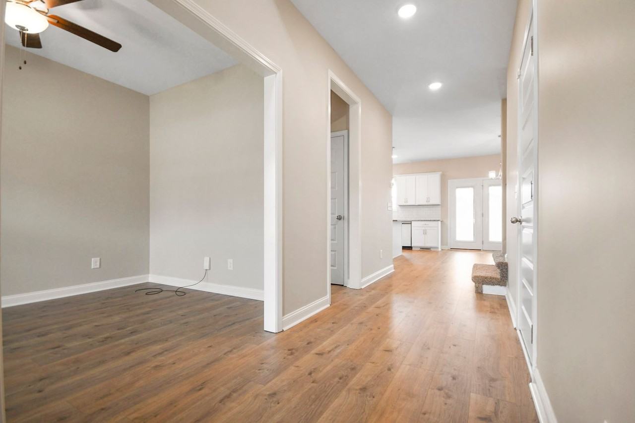 1124 Stillwood Dr - Photo 2 of 21