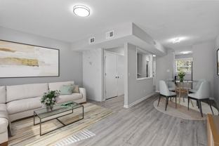 727 Moore St - Photo 1 of 1