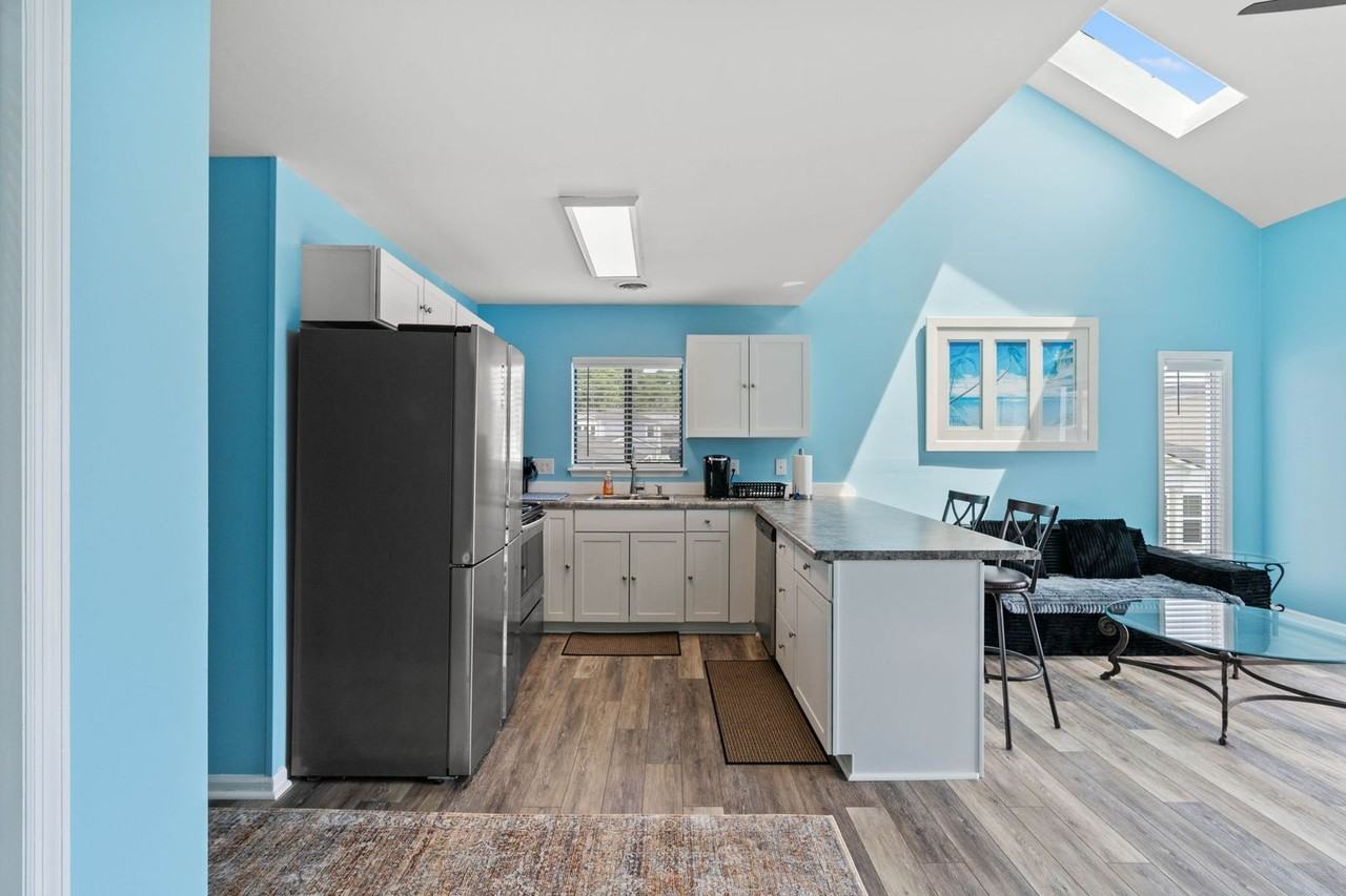 1880 Colony Drive #12J - Photo 6 of 26