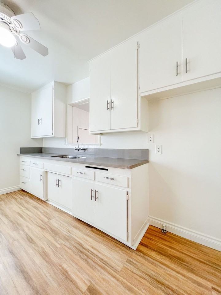 4719 Montair Ave - Photo 6 of 21