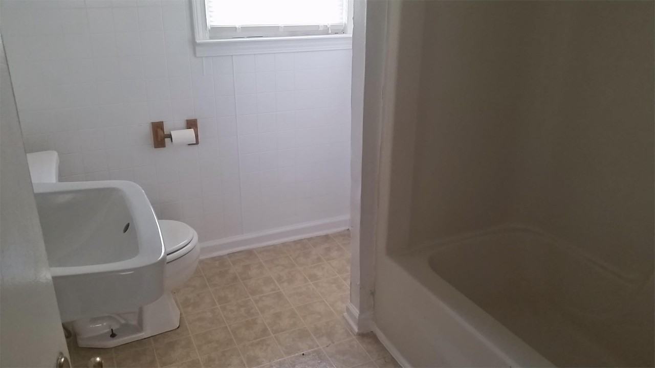 627 Longview St - Photo 6 of 8
