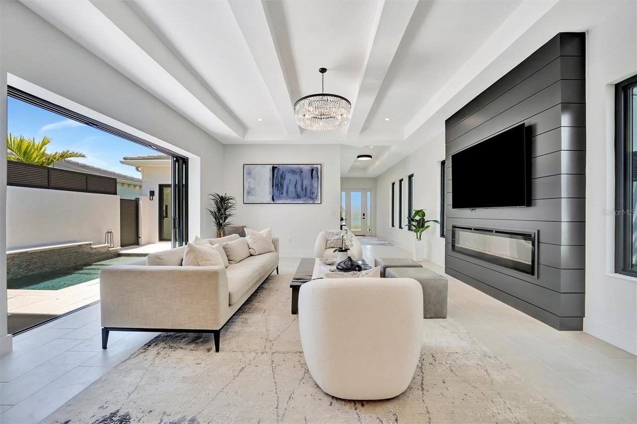 5939 Redbay Blvd - Photo 7 of 50