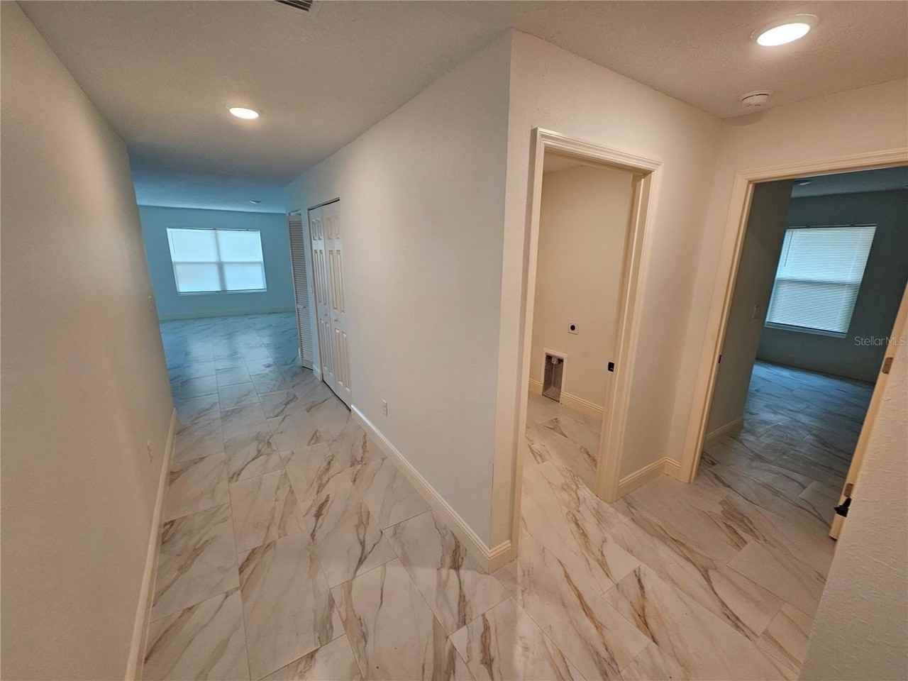 1640 Strathmore Circle - Photo 2 of 18