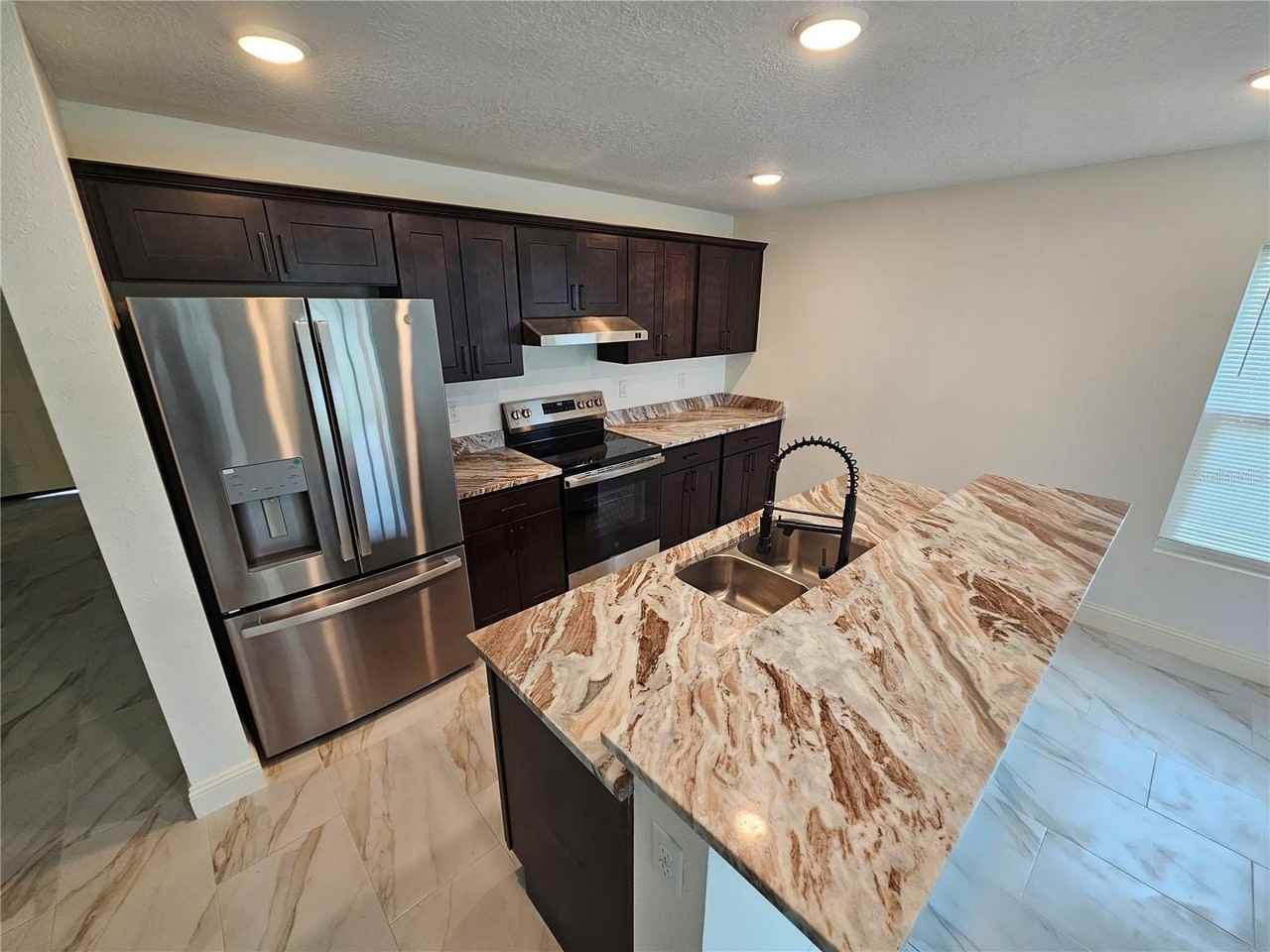 1640 Strathmore Circle - Photo 7 of 18