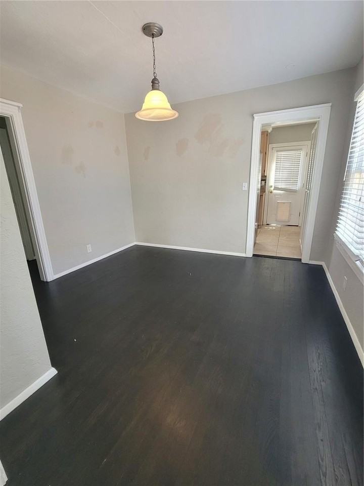 226 E Harvard St - Photo 3 of 16