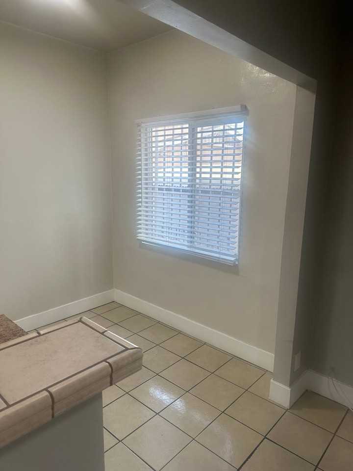 5606 S. Figueroa St. - Photo 5 of 12