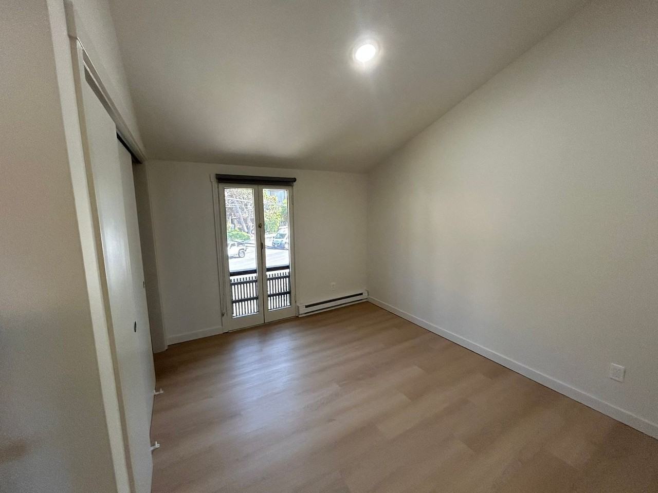 3801 Beach Dr Sw - Photo 4 of 18
