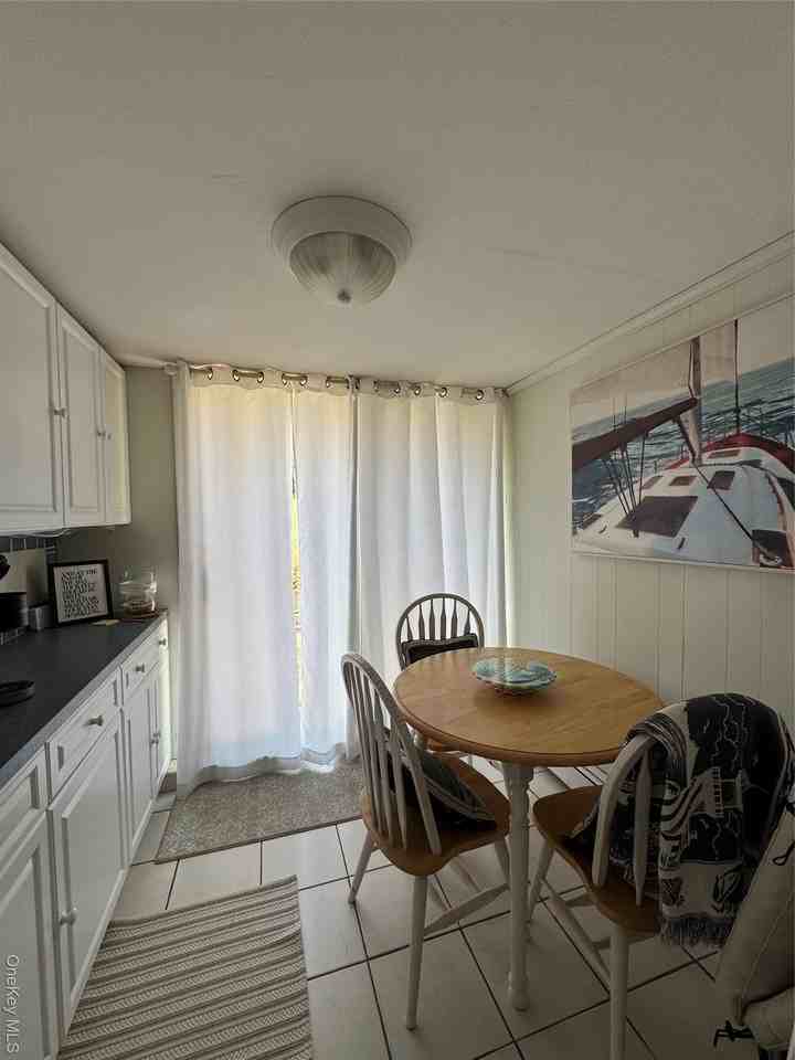 3 Clayton Ave - Photo 5 of 11