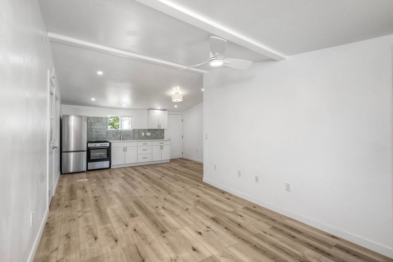 4108 Mission Avenue - Photo 3 of 18