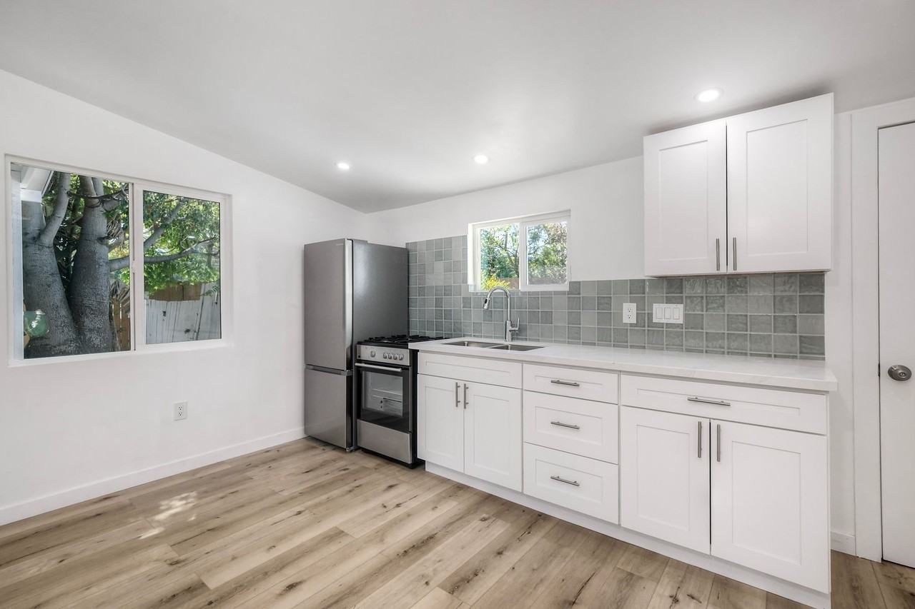 4108 Mission Avenue - Photo 6 of 18