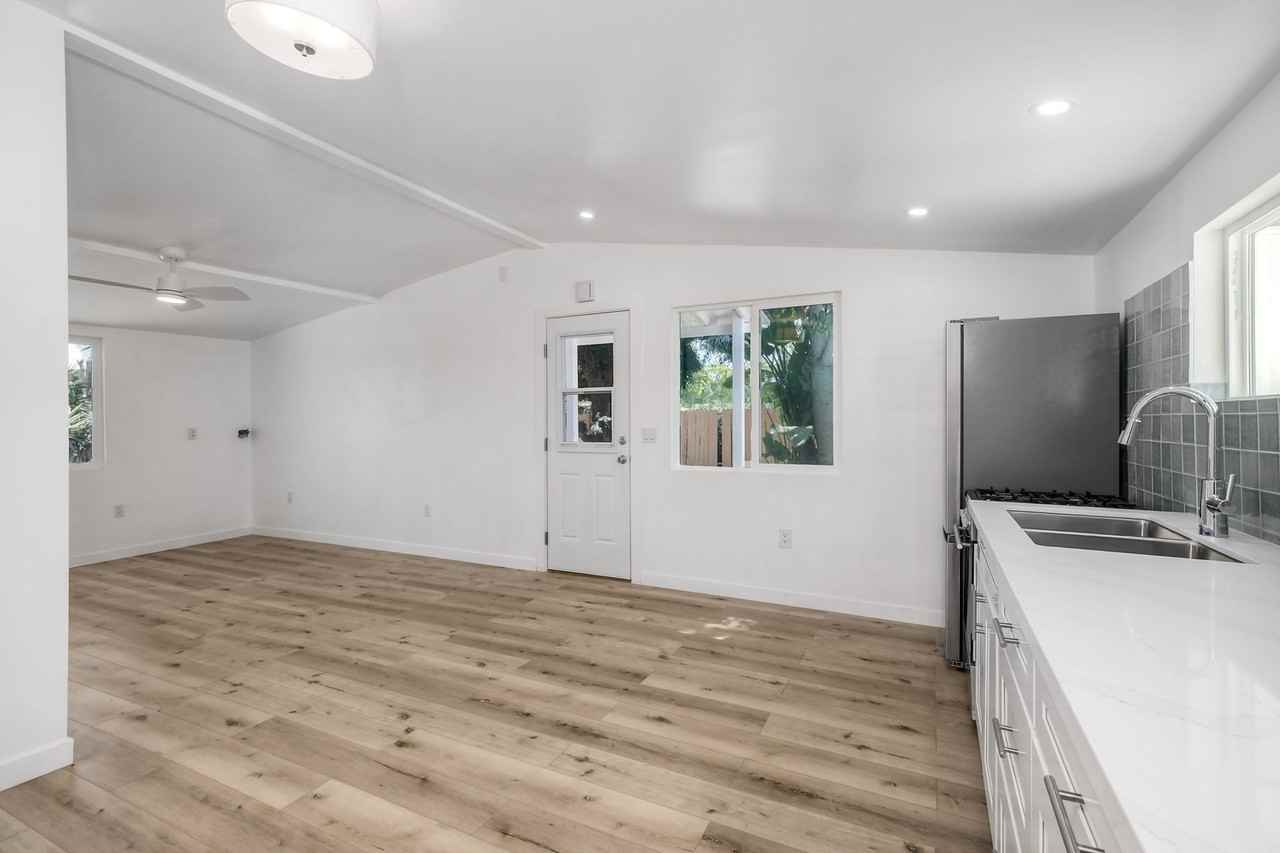 4108 Mission Avenue - Photo 7 of 18