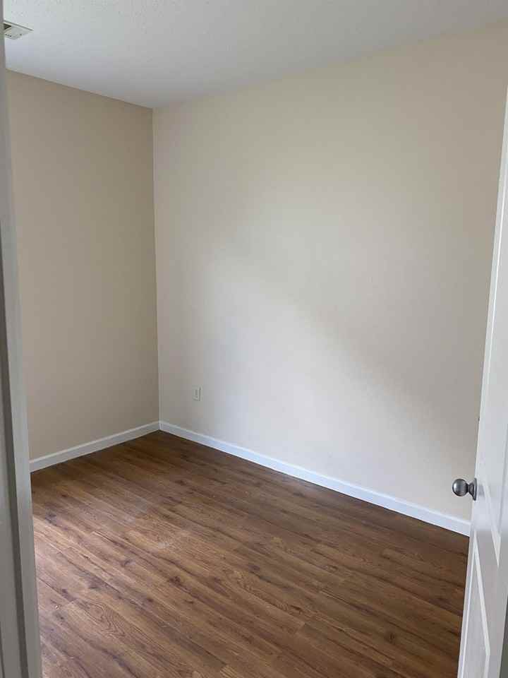 3073 Longfellow Rd - Photo 2 of 26