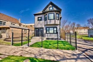 1348 W 61st St #0 - Photo 1 of 1
