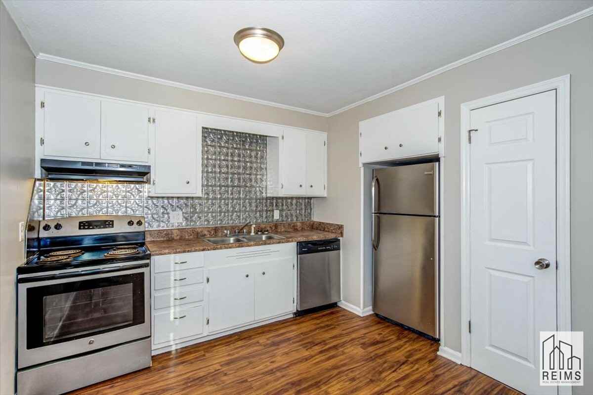 2201 Walden Drive - Photo 4 of 28