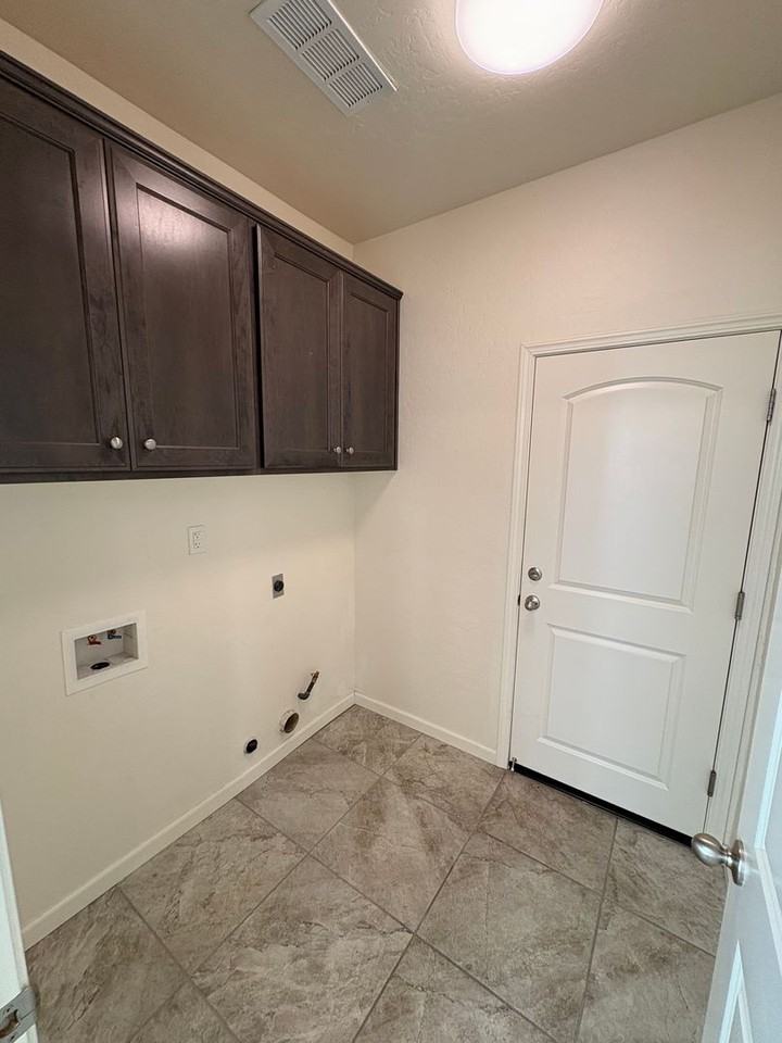 3208 N Rova Ct - Photo 7 of 33