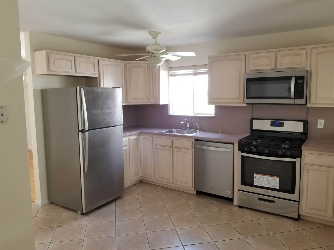 21 Blaise Court - Photo 2 of 4