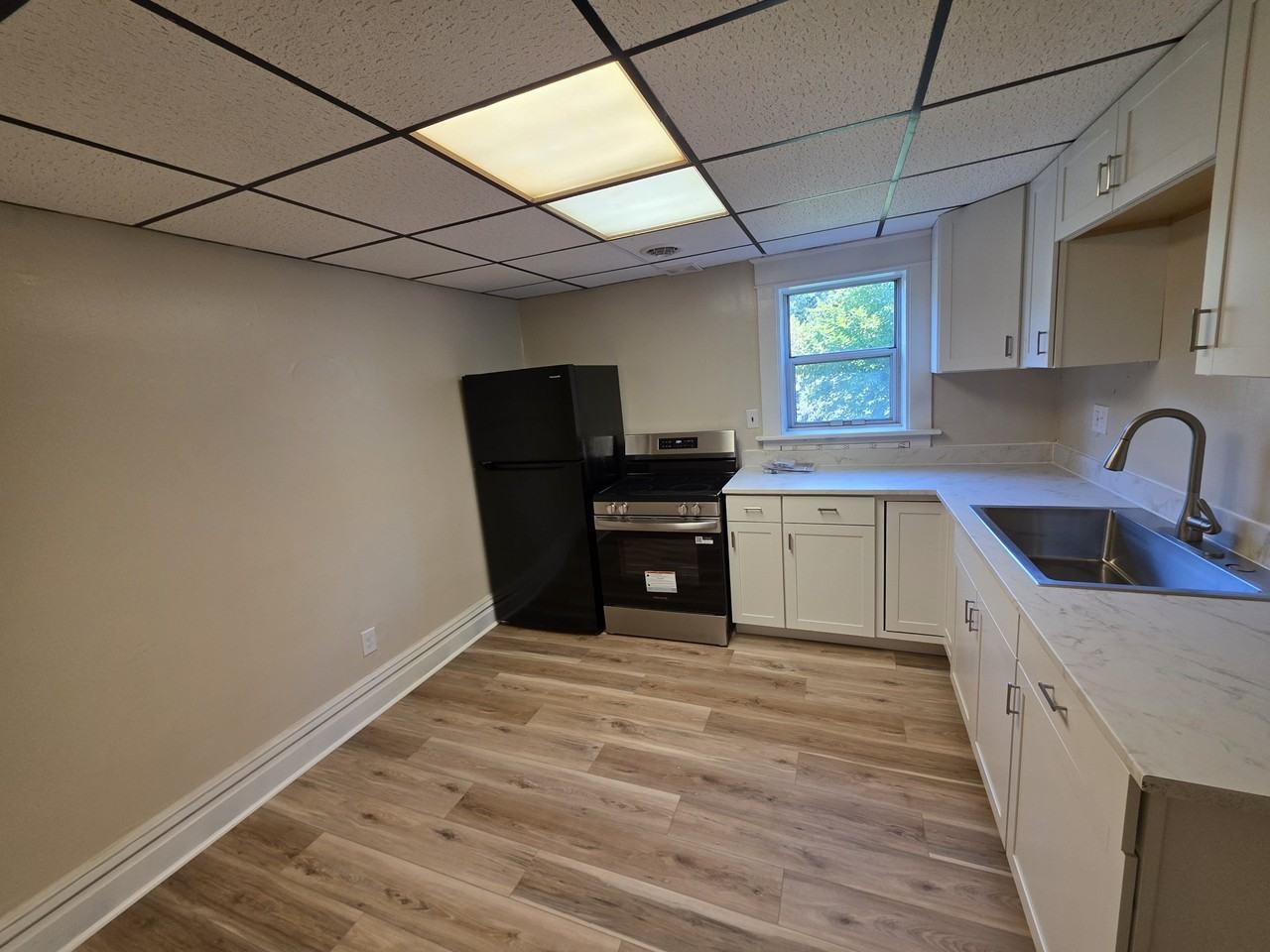 320 Plum Street - Photo 2 of 9