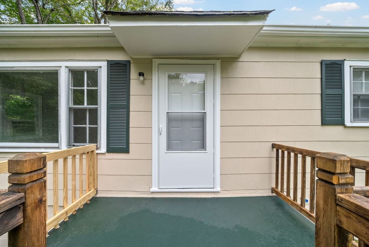 443 Gary Hills Drive - Photo 4 of 24