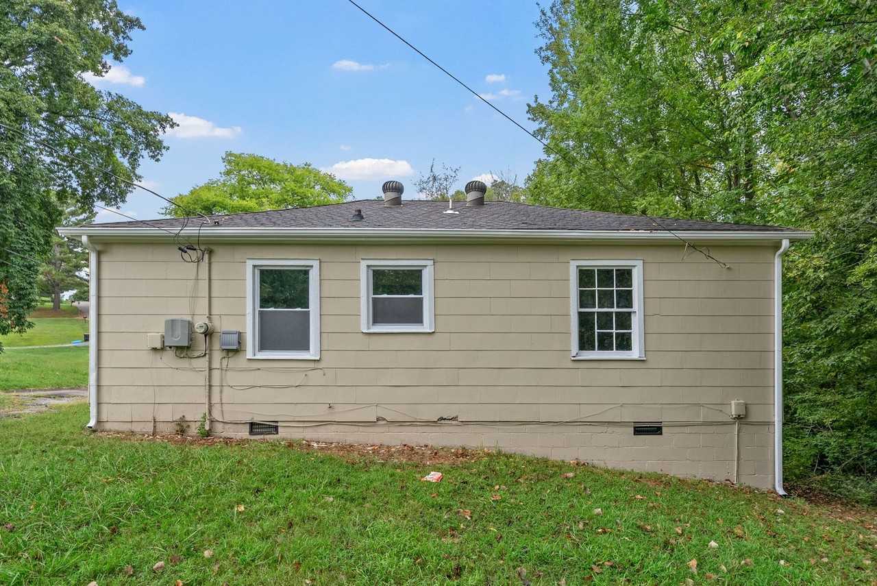 443 Gary Hills Drive - Photo 6 of 24