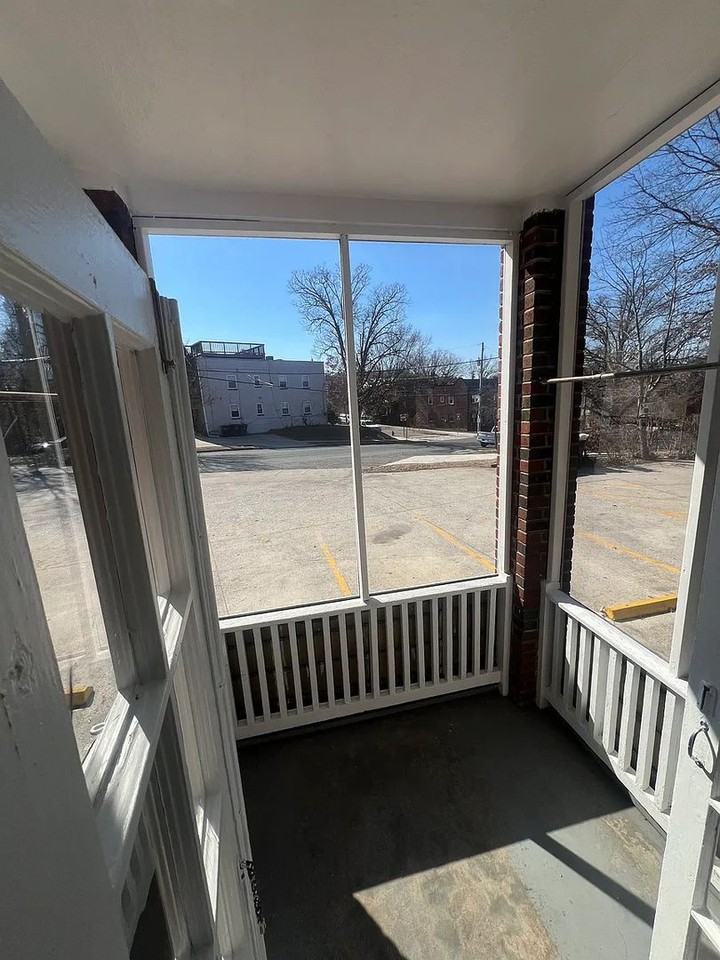 2925 - 2929 Penn Ave SE - Photo 2 of 9