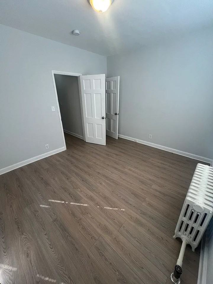 2925 - 2929 Penn Ave SE - Photo 3 of 9