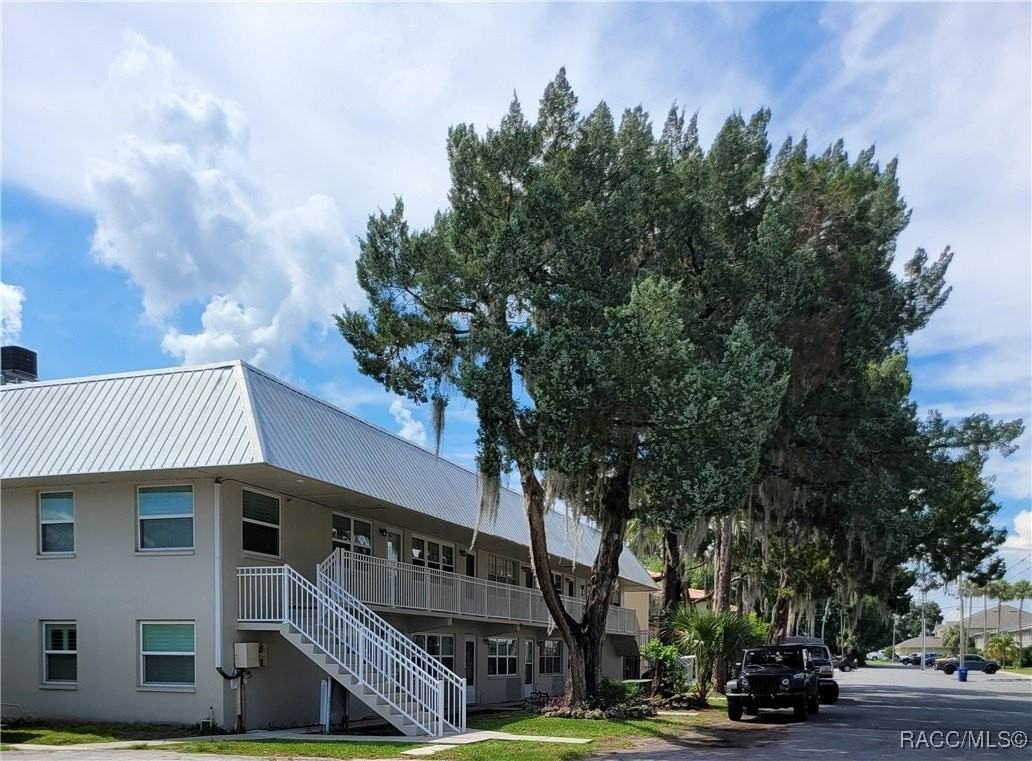 41 Beach Ln #2D - Photo 4 of 22