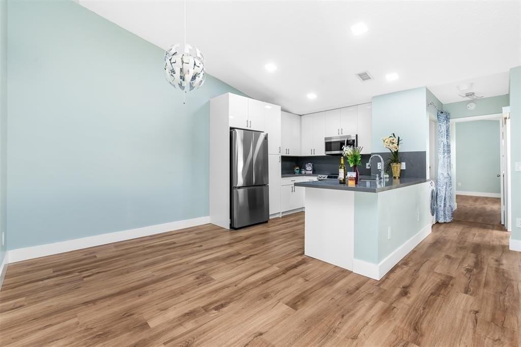 9109 Sw 21st St #B - Photo 3 of 18