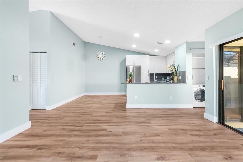 9109 Sw 21st St #B - Photo 5 of 18