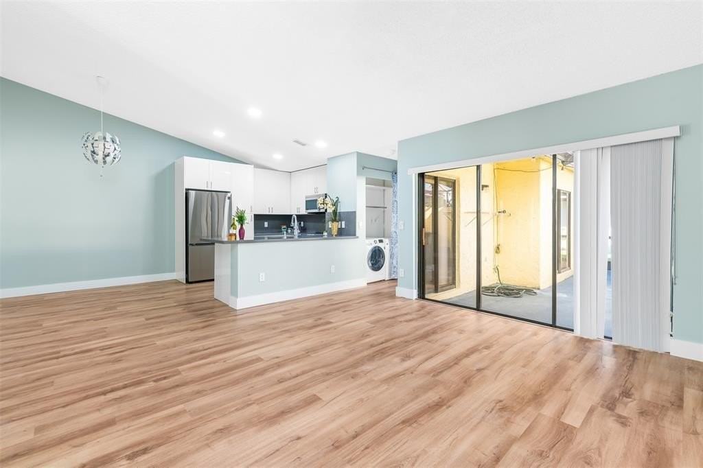 9109 Sw 21st St #B - Photo 6 of 18