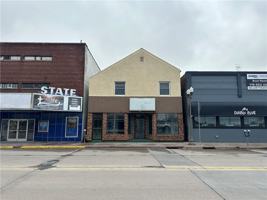 featured image of 633 Broadway St S Unit A #A