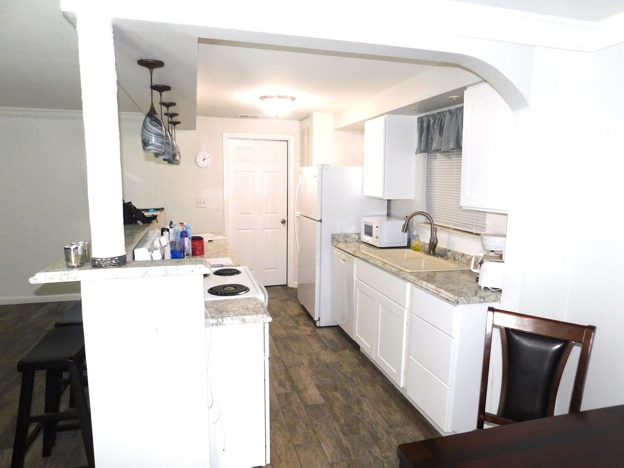 1367 Elmbank Way - Photo 4 of 18