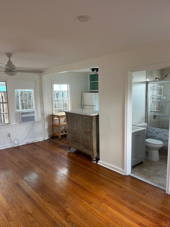 415 41st Street - Photo 7 of 10