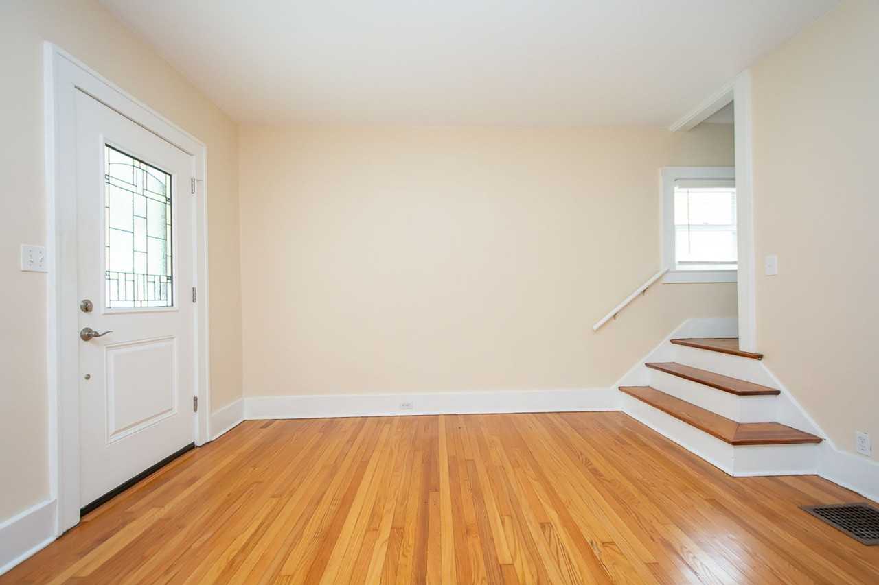 1910 Wrocklage Ave - Photo 2 of 23