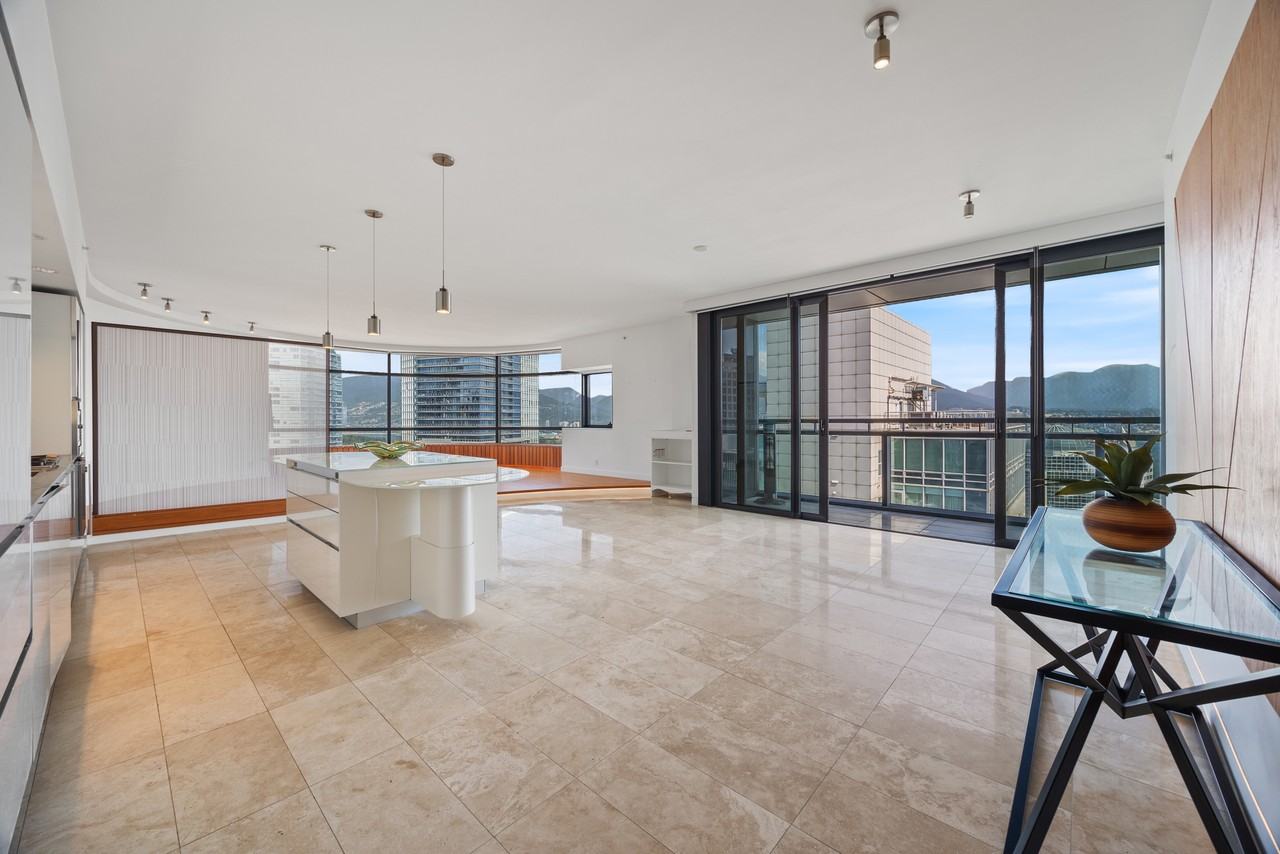 838 W Hastings St - Photo 3 of 27