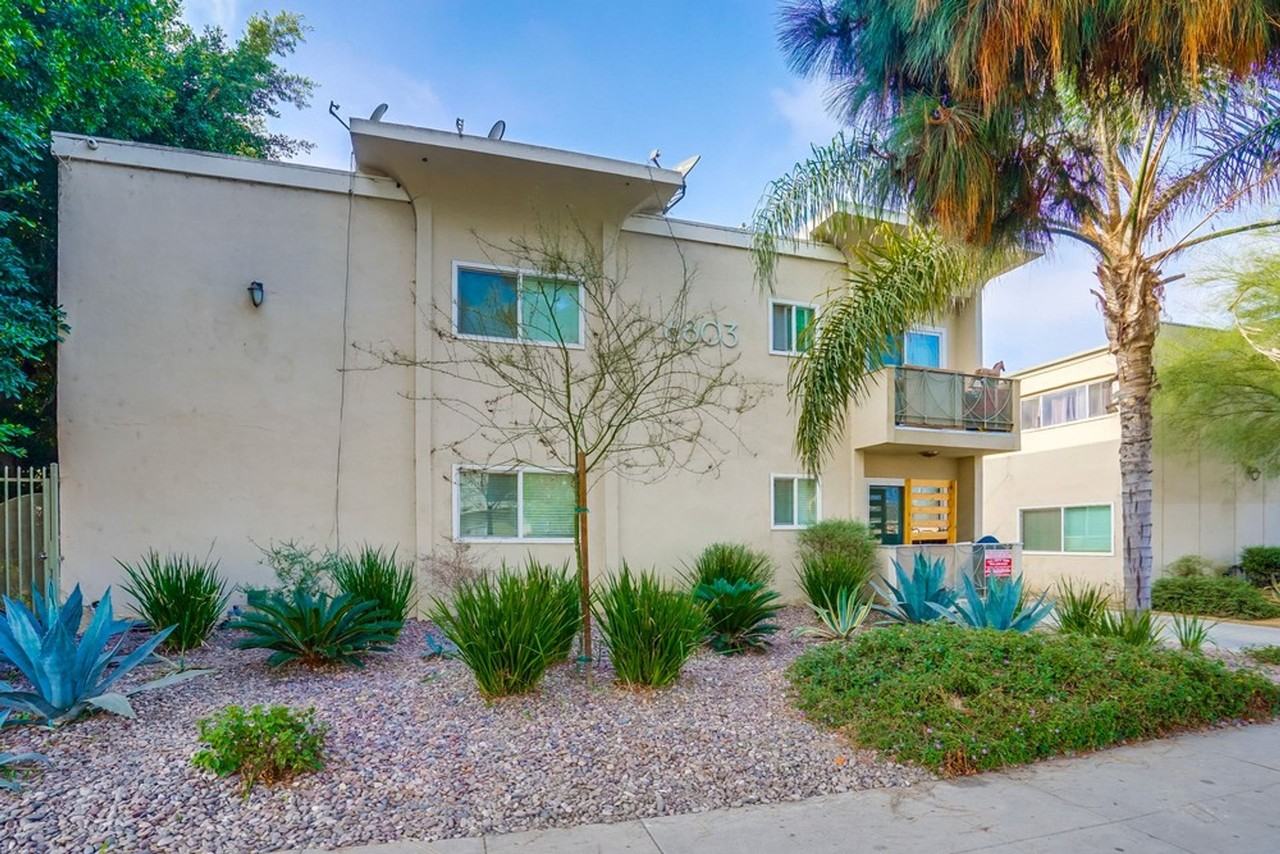Apartment Building in Park Mesa Heights with Laundry On - Photo 2 of 5