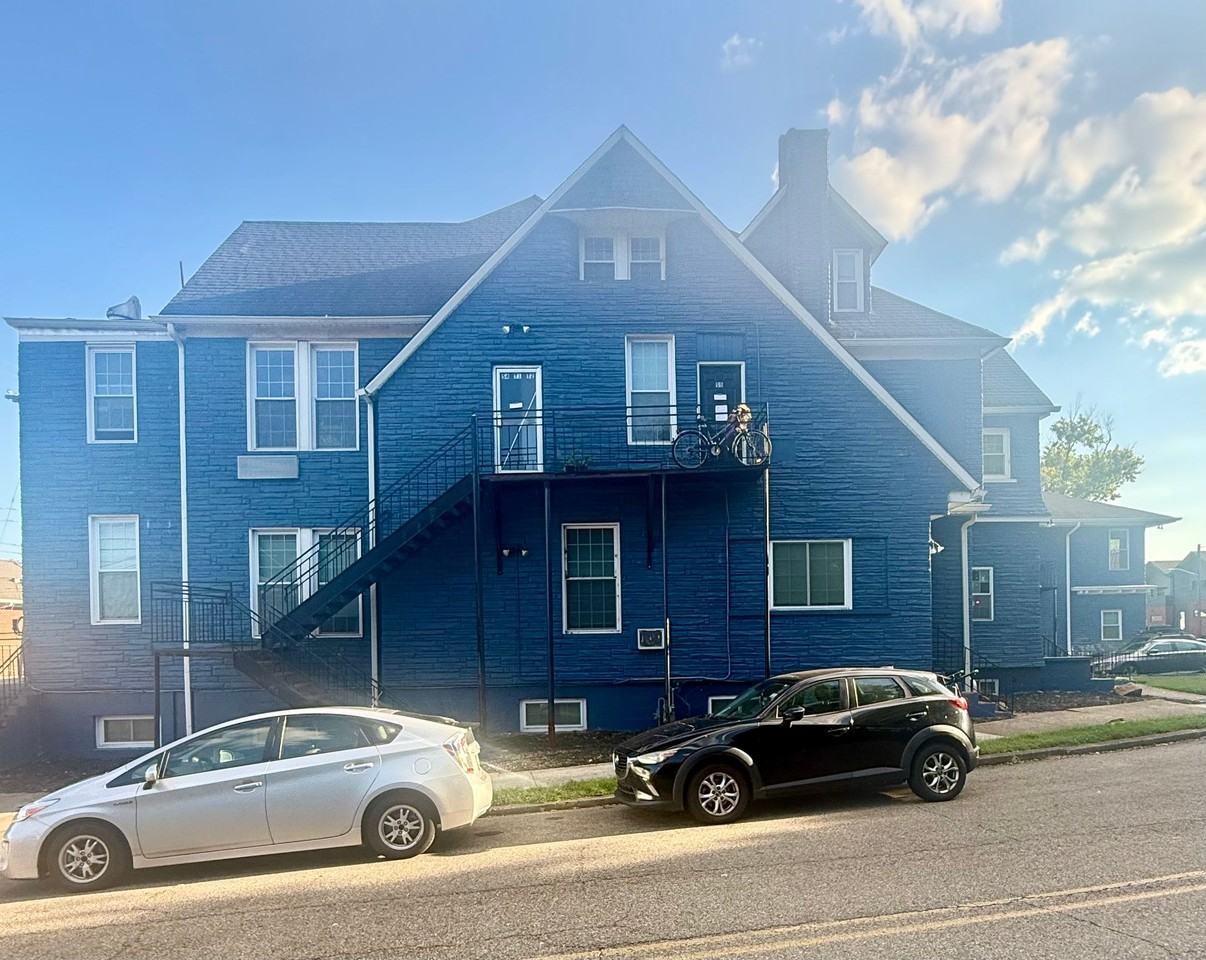 Beautifully updated apartments available in historic 4th & Gill neighborhood! - Photo 2 of 3