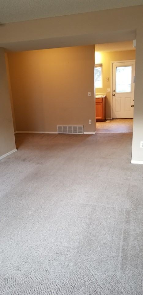 3146 Bridgewater Drive - Photo 2 of 10