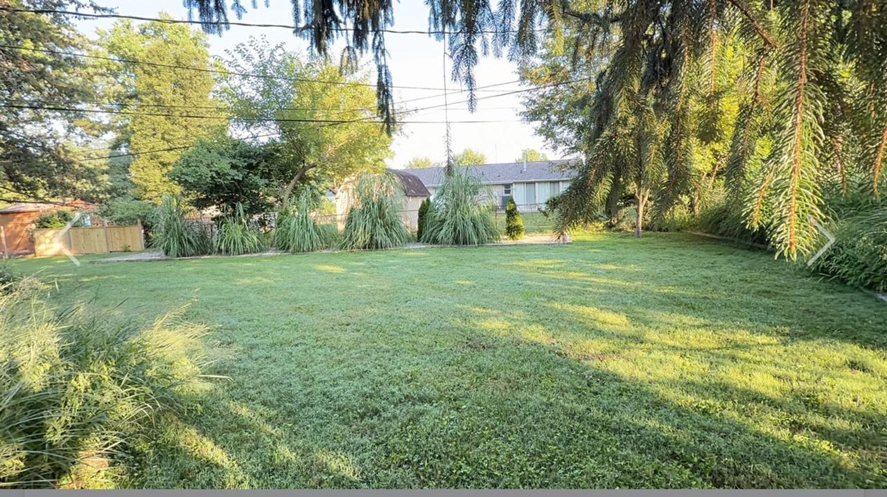 4343 E Deckard Dr - Photo 2 of 10