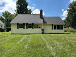 featured image of 1514 E Maxwell Ln