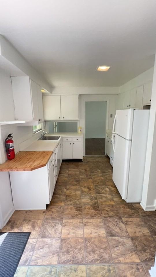1514 E Maxwell Ln - Photo 4 of 16