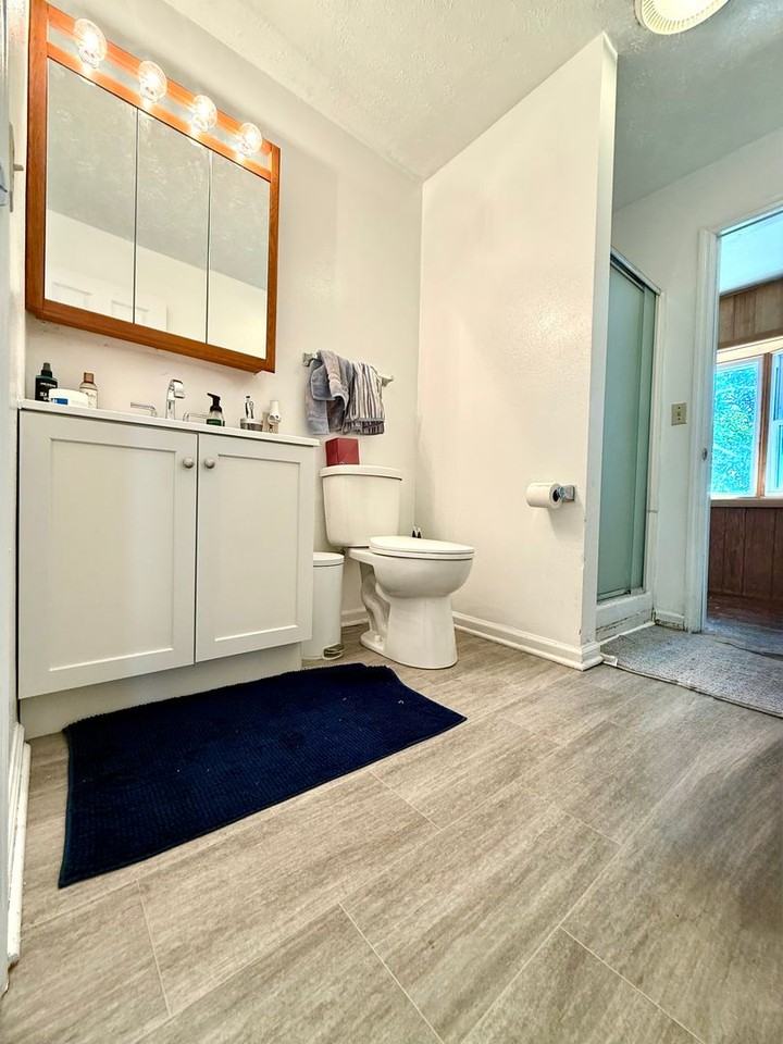 2605 E 3rd St - Photo 5 of 15